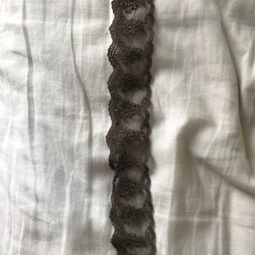 Lace choker